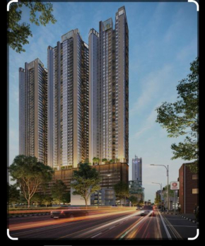 Luxury 32nd Floor 2 Bed-2 Bath Apartment with Pool, Harbour & Lotus Tower views